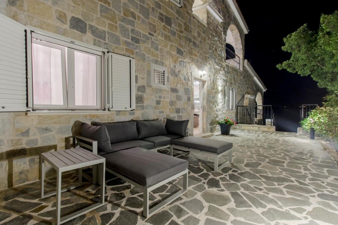 Dalmata Lounge Starigrad Paklenica Exterior foto