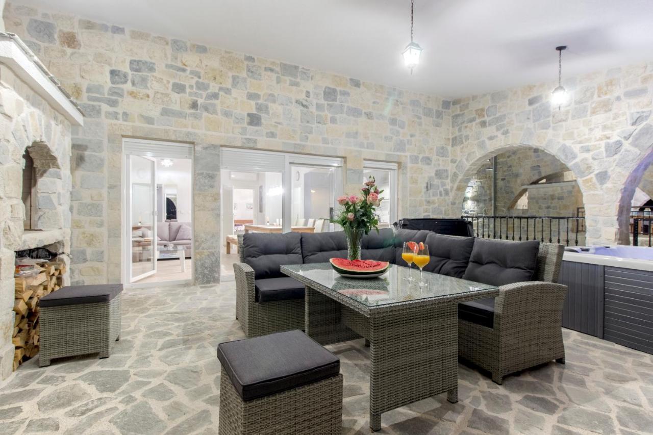Dalmata Lounge Starigrad Paklenica Exterior foto