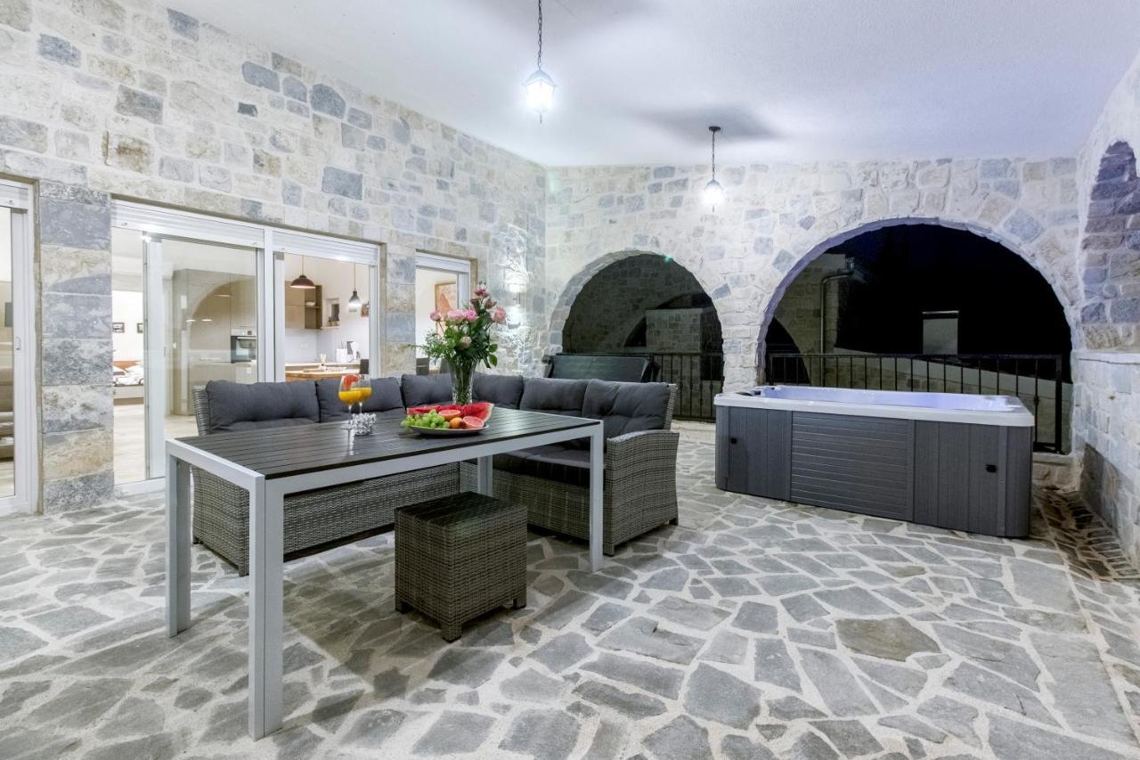 Dalmata Lounge Starigrad Paklenica Exterior foto